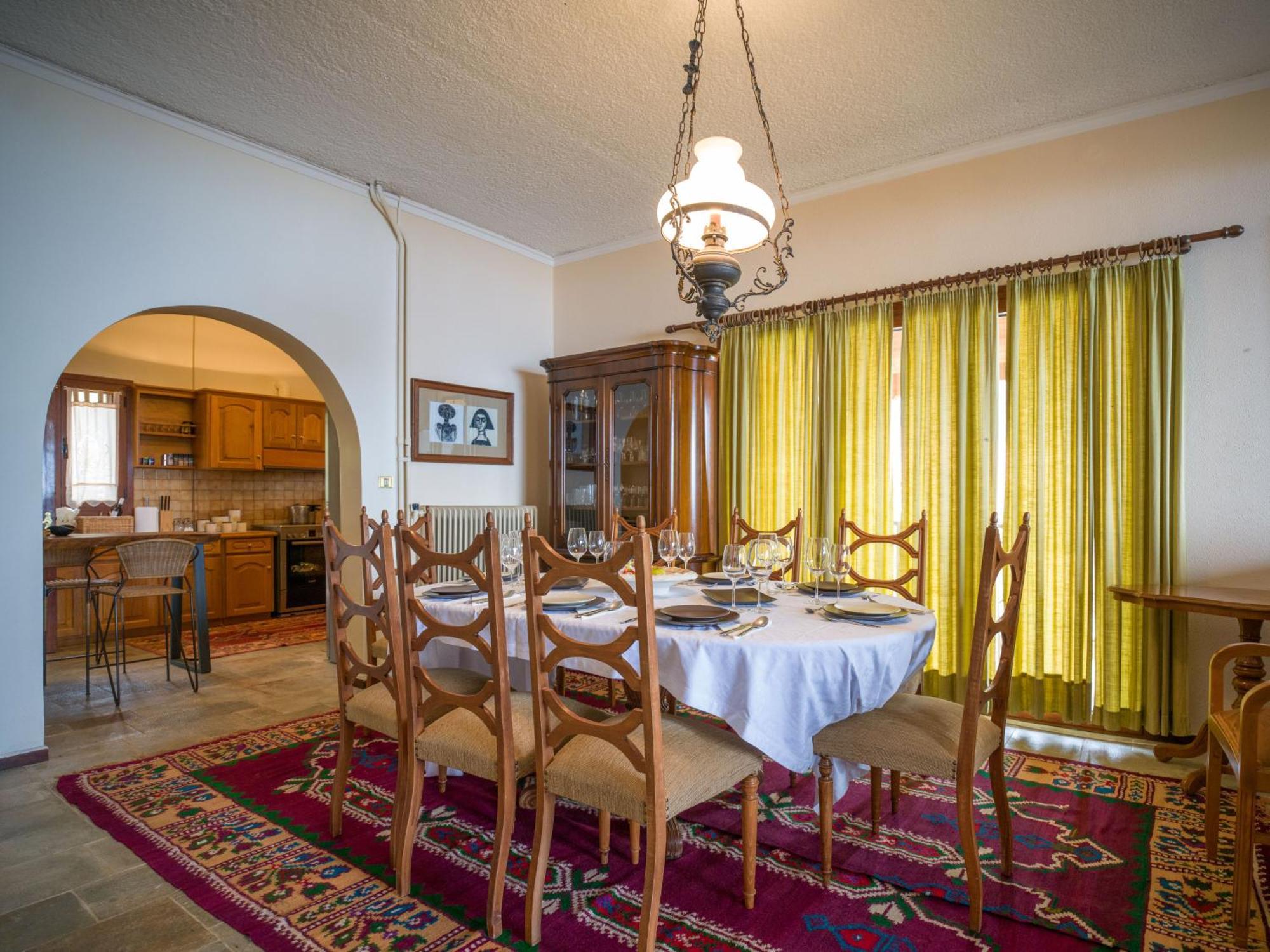 Traditional Luxury Villa Armonia Aigio Bagian luar foto